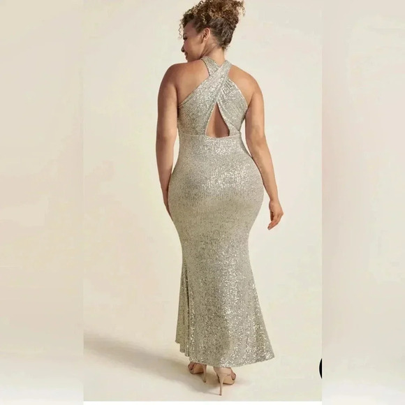 ❄️🪩Sequin Keyhole Gown 🪩❄️ NWT - Picture 11 of 16